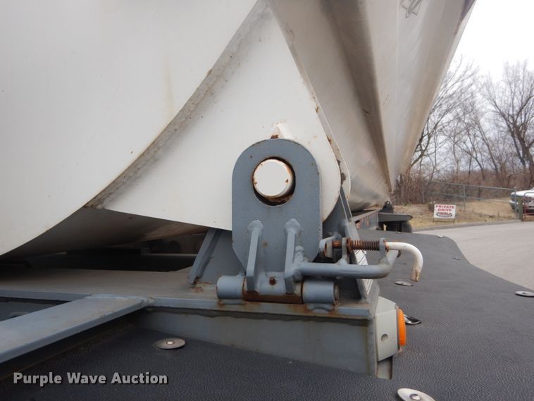 image for item GT9685 2003 Smith Co 2002  side dump trailer