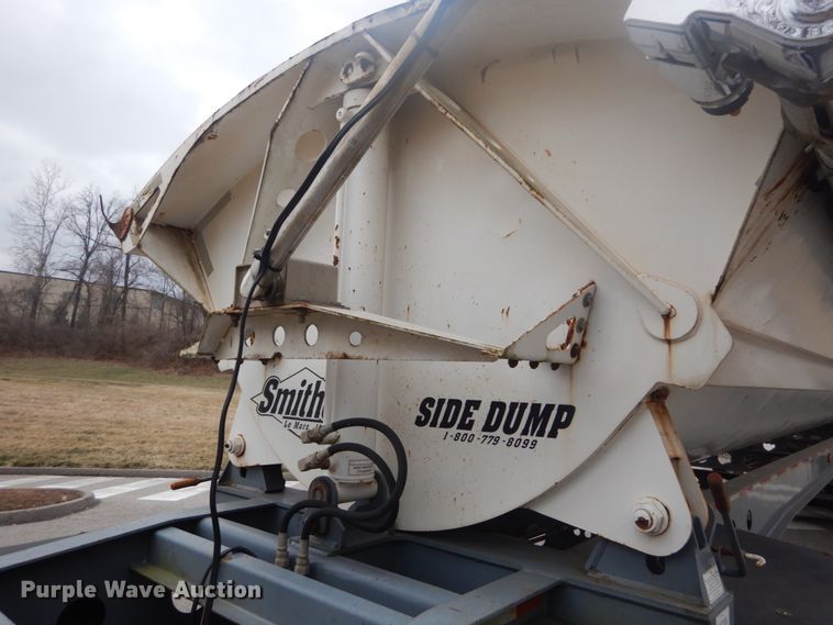 image for item GT9685 2003 Smith Co 2002  side dump trailer