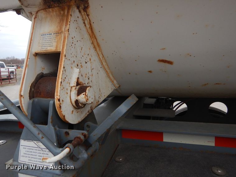 image for item GT9685 2003 Smith Co 2002  side dump trailer