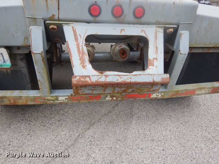 image for item GT9685 2003 Smith Co 2002  side dump trailer