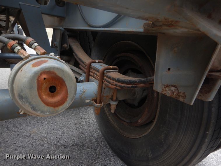 image for item GT9685 2003 Smith Co 2002  side dump trailer