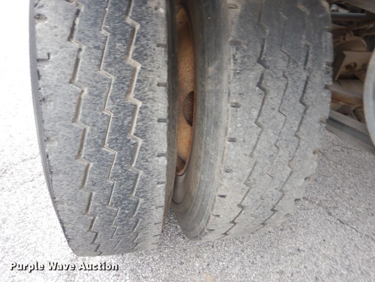 image for item GT9685 2003 Smith Co 2002  side dump trailer