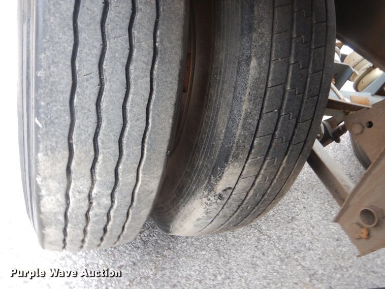 image for item GT9685 2003 Smith Co 2002  side dump trailer