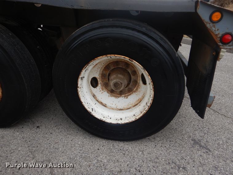 image for item GT9685 2003 Smith Co 2002  side dump trailer