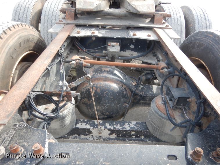 image for item HG9971 2007 Kenworth T600B  semi truck