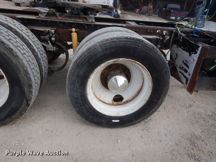 image for item HG9971 2007 Kenworth T600B  semi truck