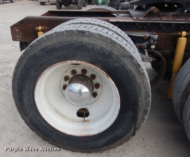 image for item HG9971 2007 Kenworth T600B  semi truck