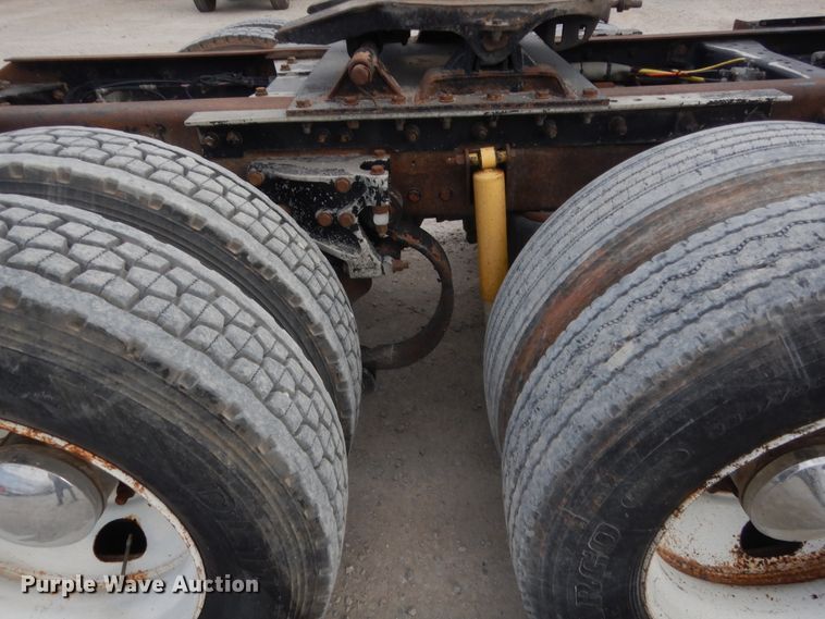 image for item HG9971 2007 Kenworth T600B  semi truck