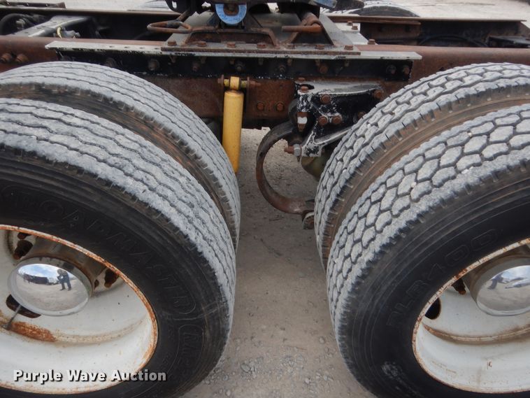 image for item HG9971 2007 Kenworth T600B  semi truck