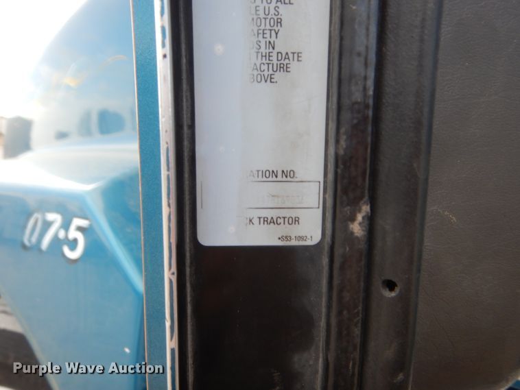 image for item HG9971 2007 Kenworth T600B  semi truck