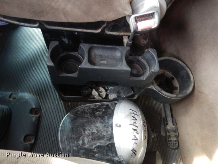 image for item HG9972 2008 Peterbilt 384  semi truck