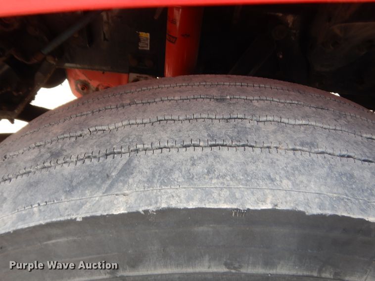 image for item HG9972 2008 Peterbilt 384  semi truck