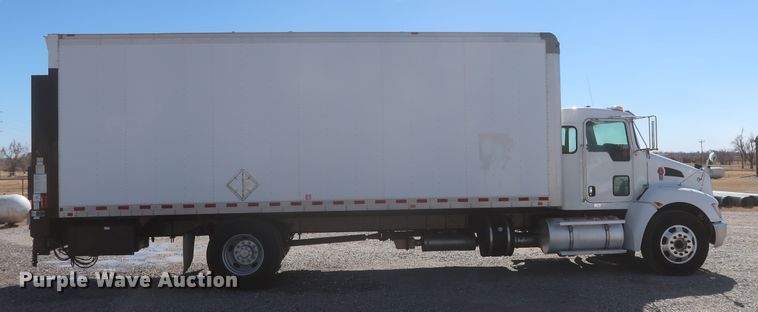 image for item HK9713 2012 Kenworth T370  box truck