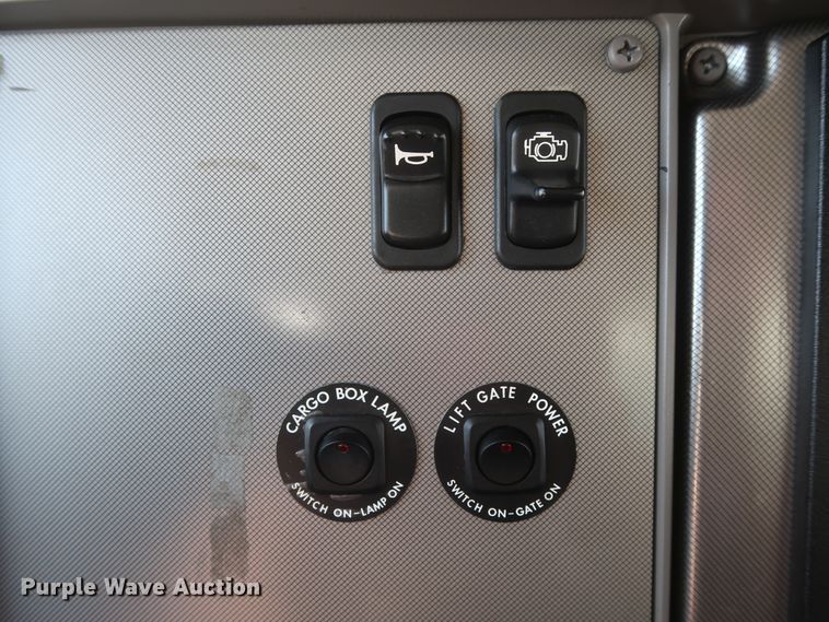 image for item HK9713 2012 Kenworth T370  box truck