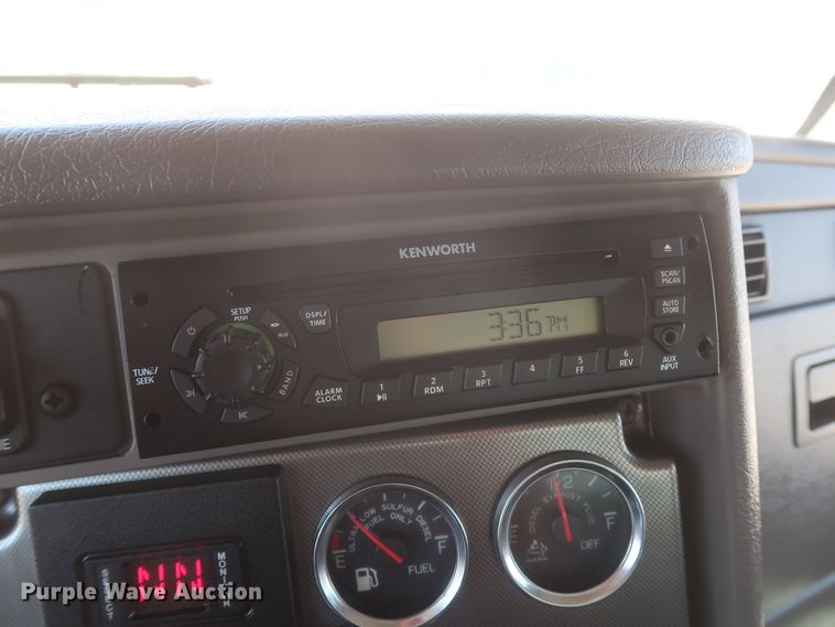 image for item HK9713 2012 Kenworth T370  box truck