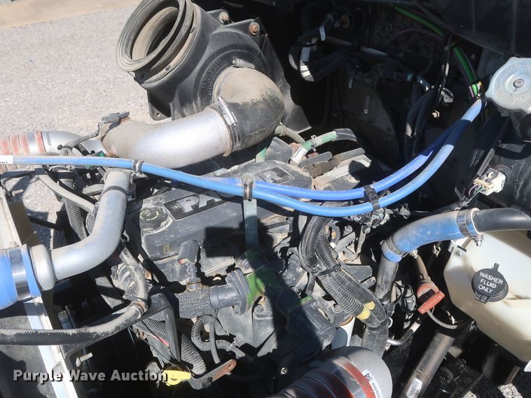 image for item HK9713 2012 Kenworth T370  box truck