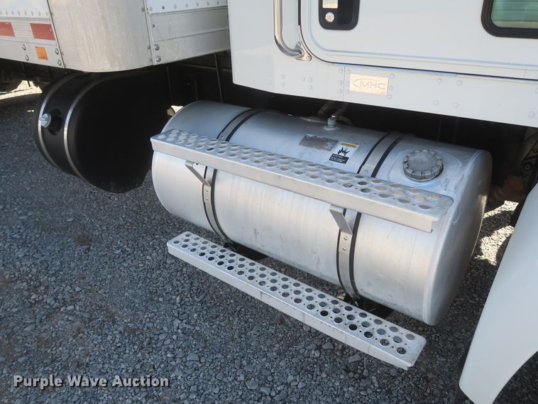 image for item HK9713 2012 Kenworth T370  box truck