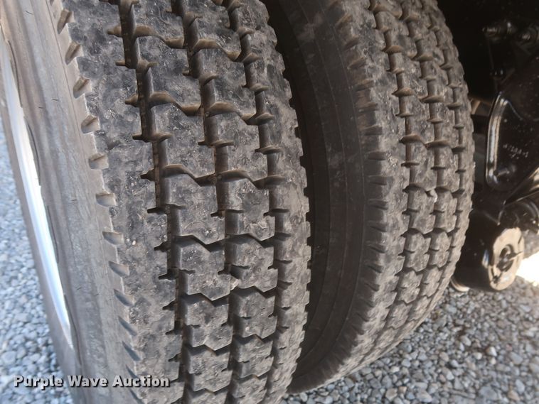 image for item HK9713 2012 Kenworth T370  box truck