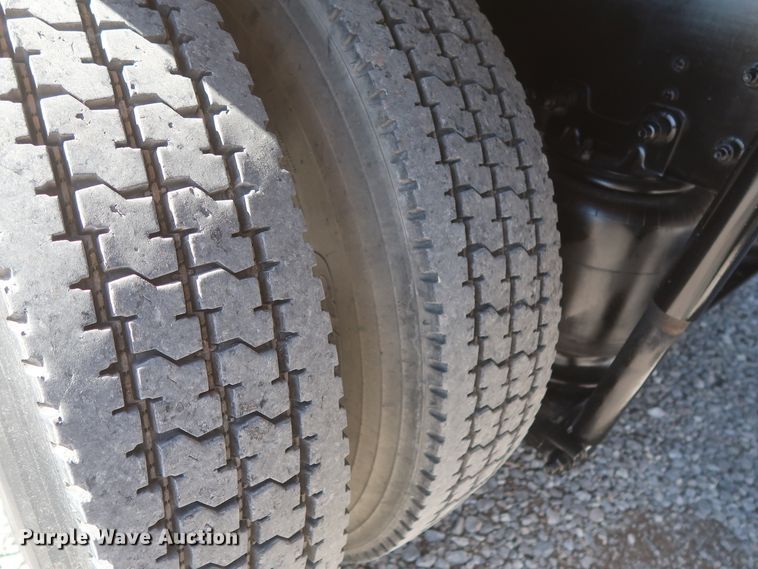 image for item HK9713 2012 Kenworth T370  box truck