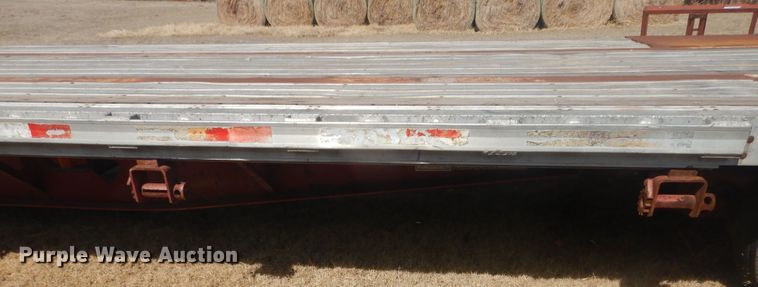 image for item HL9655 2002 Fontaine IDFT-7-7053ASP drop deck trailer