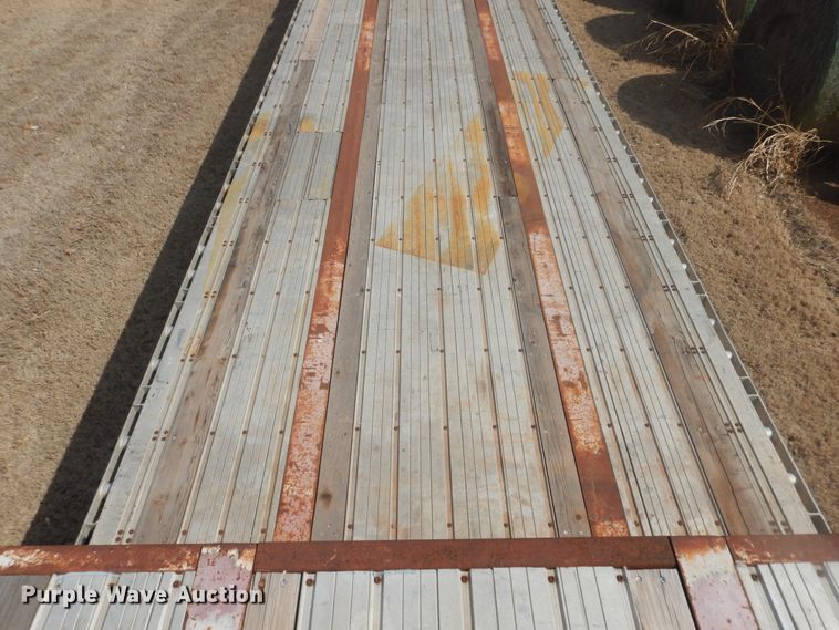 image for item HL9655 2002 Fontaine IDFT-7-7053ASP drop deck trailer