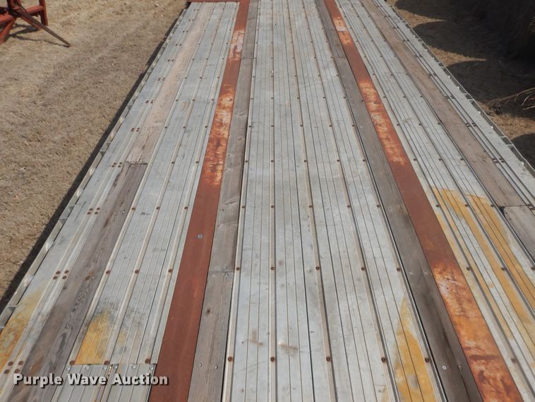 image for item HL9655 2002 Fontaine IDFT-7-7053ASP drop deck trailer