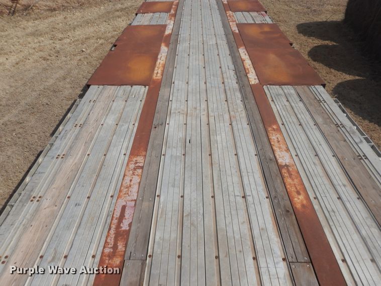 image for item HL9655 2002 Fontaine IDFT-7-7053ASP drop deck trailer