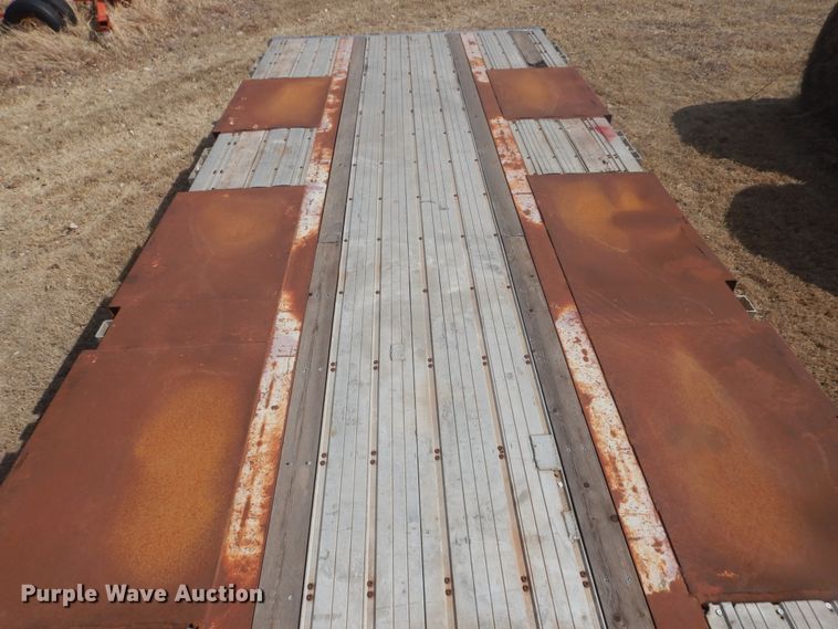 image for item HL9655 2002 Fontaine IDFT-7-7053ASP drop deck trailer