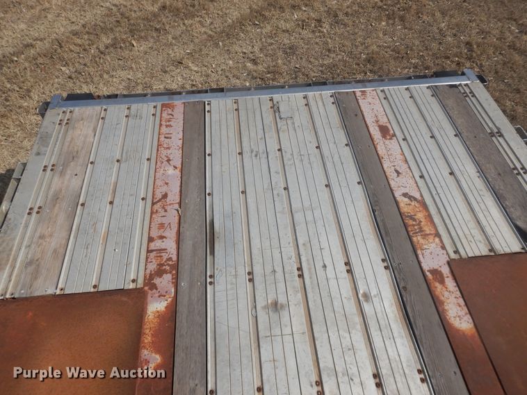 image for item HL9655 2002 Fontaine IDFT-7-7053ASP drop deck trailer