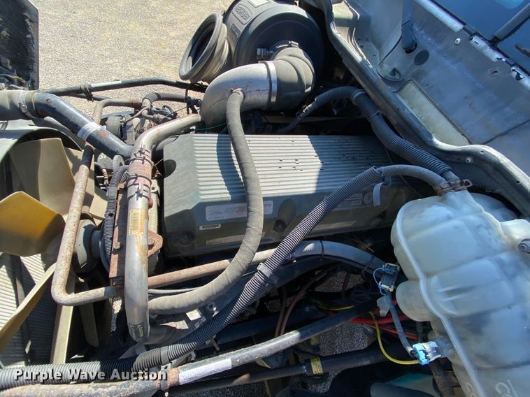 image for item HR9477 2006 Freightliner Columbia  semi truck