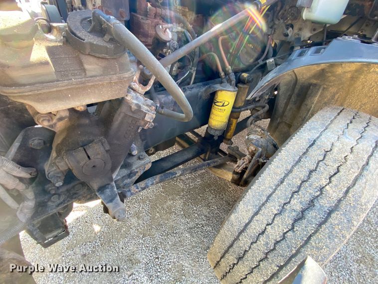 image for item HR9477 2006 Freightliner Columbia  semi truck