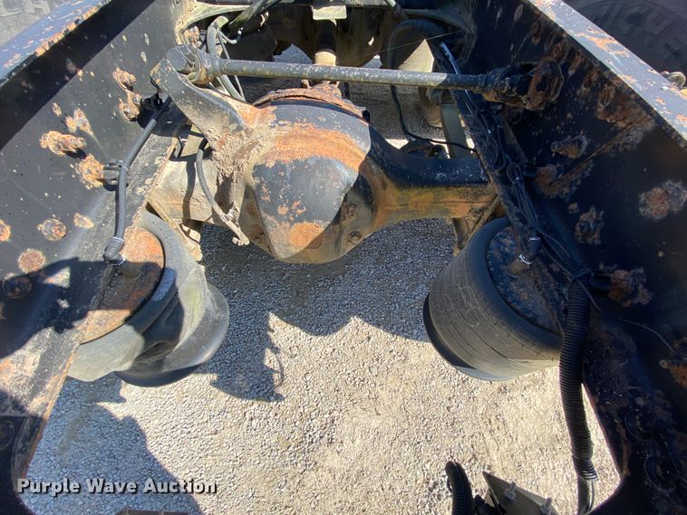 image for item HR9477 2006 Freightliner Columbia  semi truck