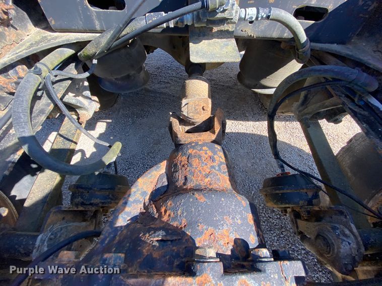 image for item HR9477 2006 Freightliner Columbia  semi truck