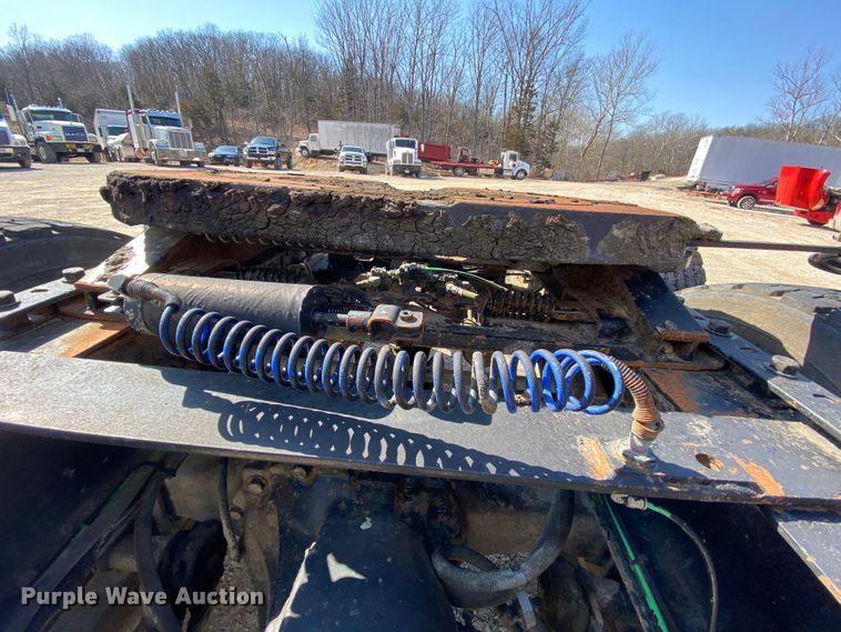 image for item HR9477 2006 Freightliner Columbia  semi truck