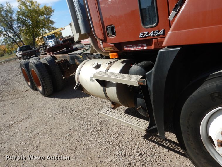 image for item HS9365 1998 Mack CH613  semi truck