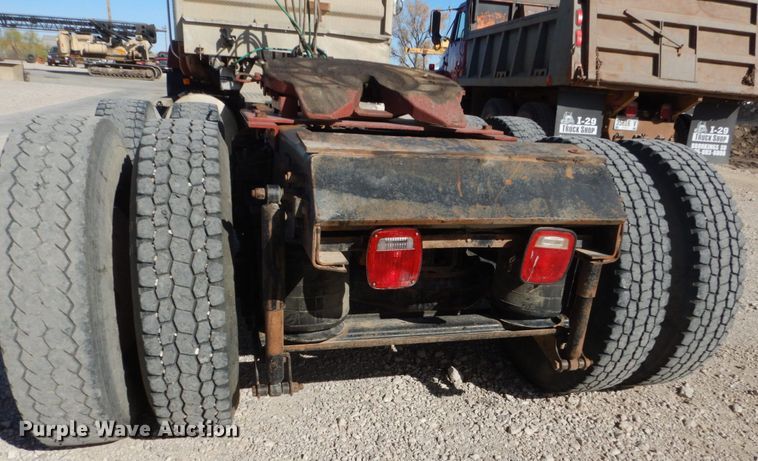 image for item HS9365 1998 Mack CH613  semi truck