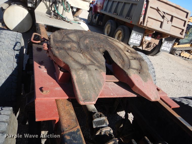 image for item HS9365 1998 Mack CH613  semi truck