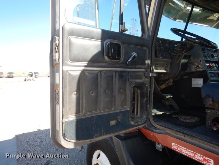 image for item HS9365 1998 Mack CH613  semi truck