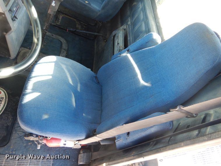 image for item HS9365 1998 Mack CH613  semi truck