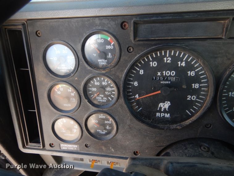 image for item HS9365 1998 Mack CH613  semi truck