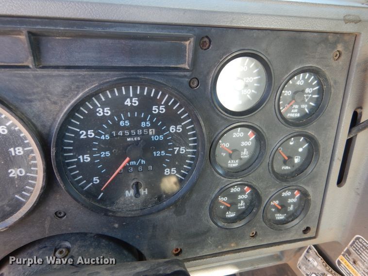 image for item HS9365 1998 Mack CH613  semi truck