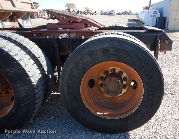 image for item HS9365 1998 Mack CH613  semi truck