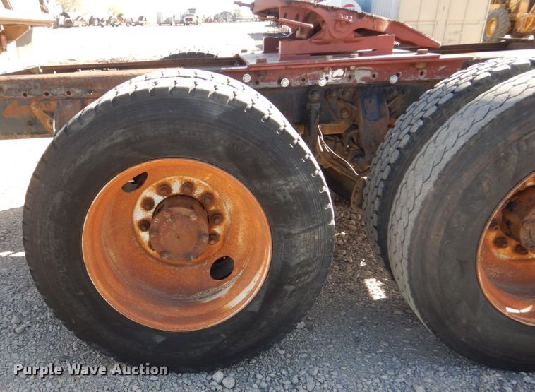 image for item HS9365 1998 Mack CH613  semi truck