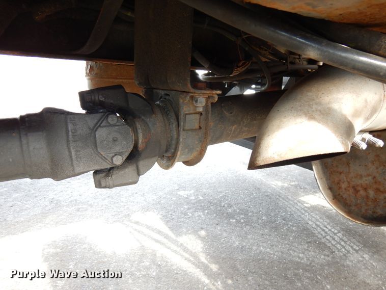 image for item HX9561 2007 International 4400  tank truck