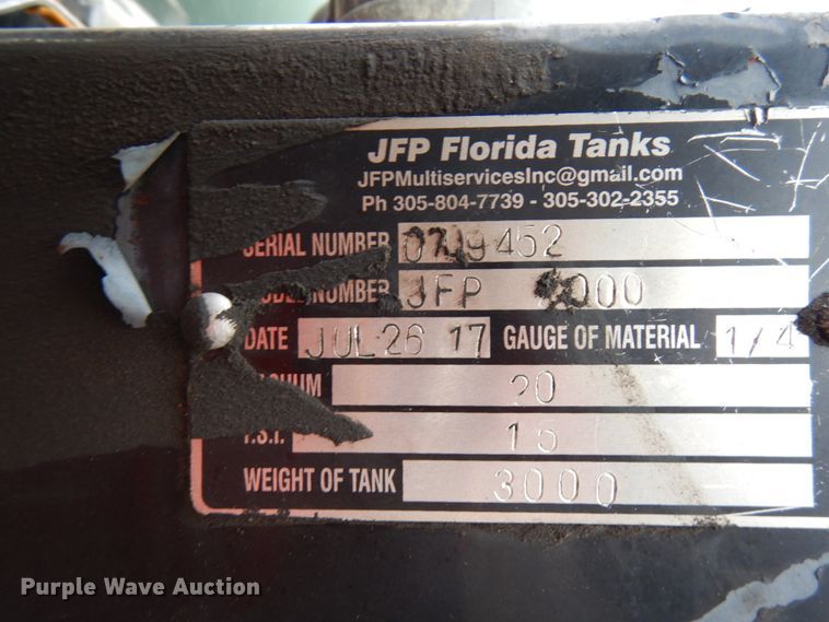 image for item HX9561 2007 International 4400  tank truck
