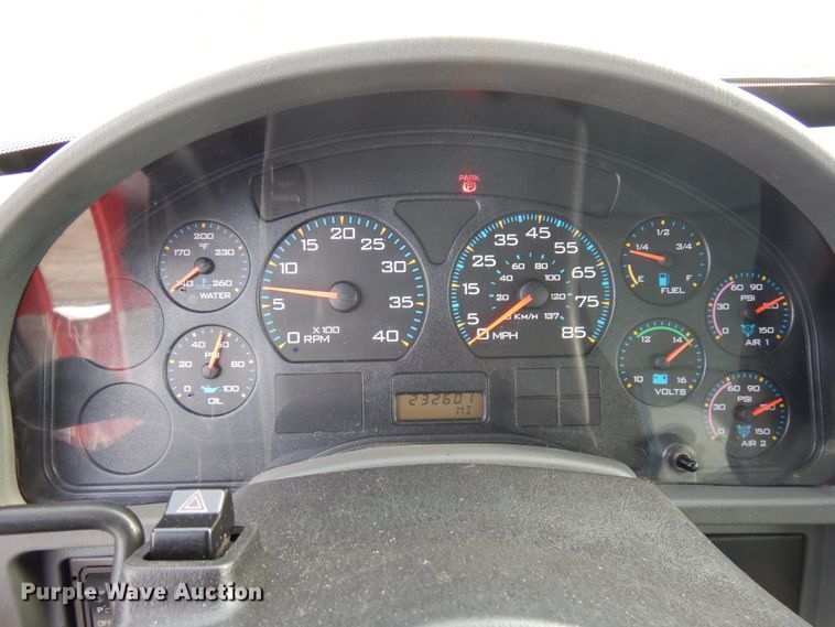 image for item HX9561 2007 International 4400  tank truck