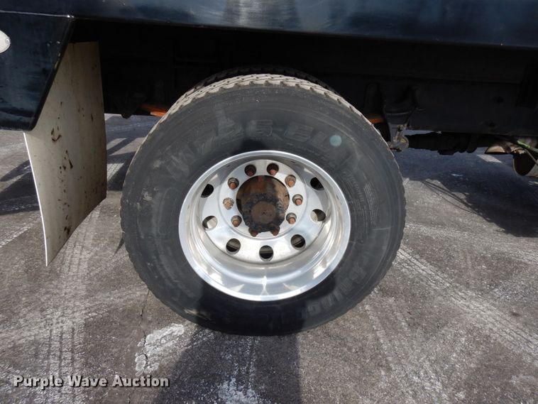 image for item HX9561 2007 International 4400  tank truck