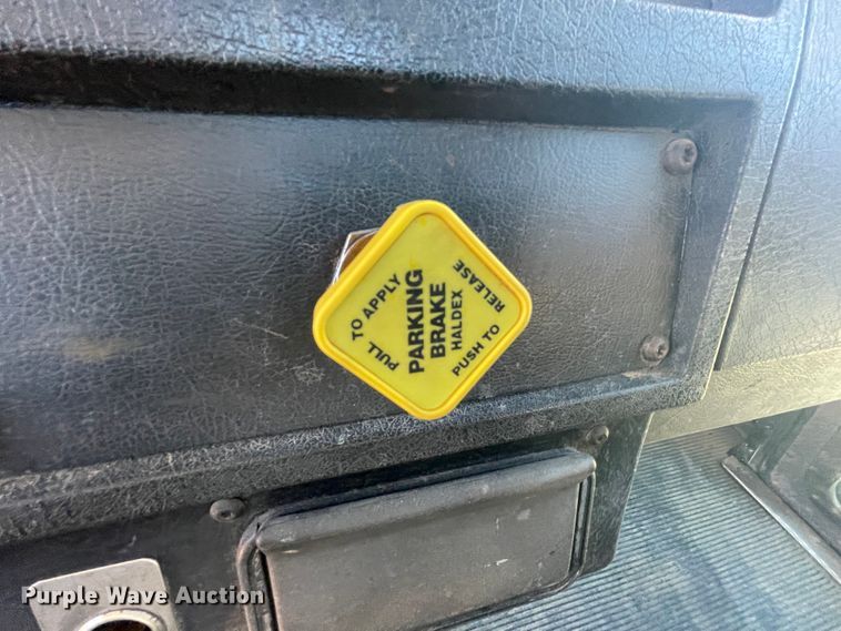 image for item HX9818 2001 Kenworth T300  flatbed truck