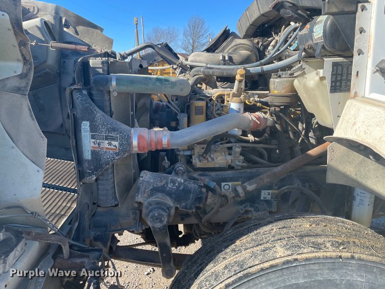 image for item HX9818 2001 Kenworth T300  flatbed truck