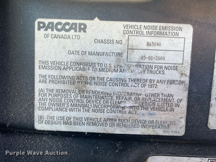 image for item HX9818 2001 Kenworth T300  flatbed truck